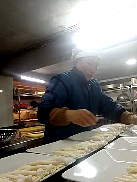 Helen kelly online show from December 14, 2025, 7:25 am