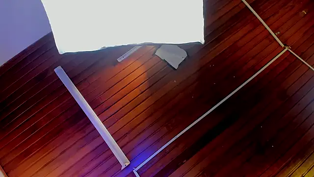 NicolasRey1 online show from November 25, 2025, 4:12 am