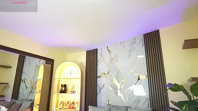 TessaaFox online show from February 23, 2026, 11:40 am