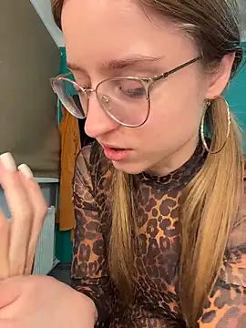 EveLunny online show from February 1, 2026, 3:05 am