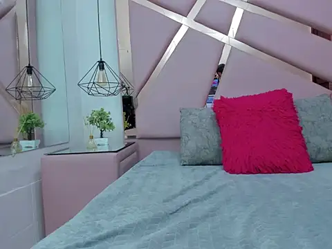 IvonJanice online show from November 20, 2025, 1:22 pm