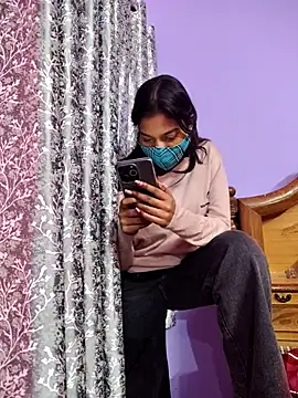 Student12th online show from November 28, 2025, 4:42 pm