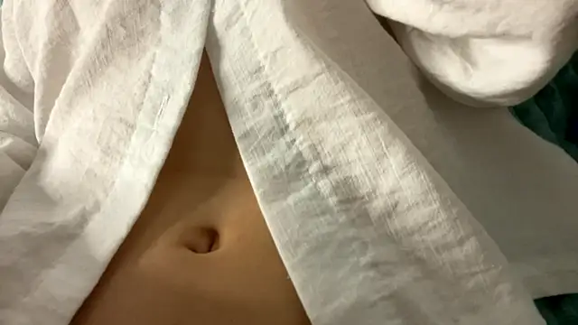 SofiYong online show from November 27, 2025, 5:48 pm