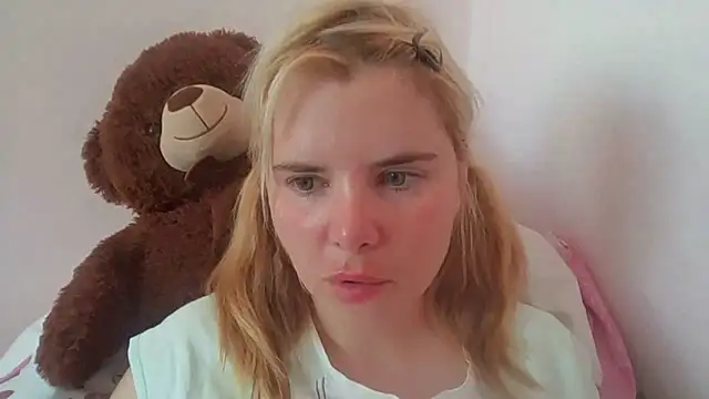 HornyElena online show from June 26, 2026, 8:19 am