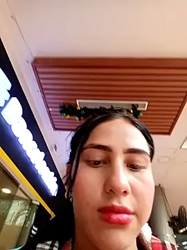 katalellahot03 online show from December 4, 2025, 6:16 pm