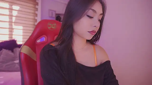 ivette k online show from November 14, 2025, 7:12 pm