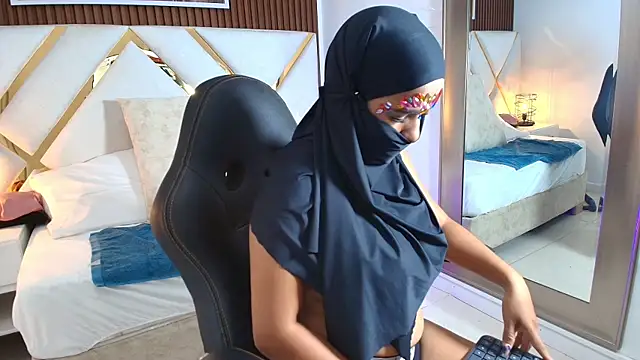  Aliya  online show from November 6, 2025, 10:05 am