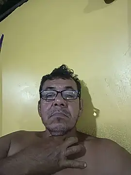 bruno 324278 online show from May 17, 2026, 11:01 pm