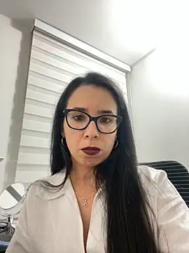 Vicky ro online show from November 6, 2025, 12:11 am