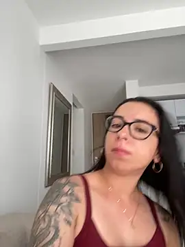 Vicky ro online show from November 17, 2025, 12:44 pm