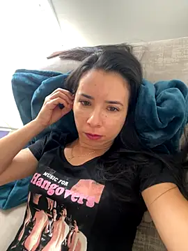 Vicky ro online show from November 30, 2025, 1:15 pm