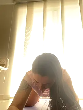 Vicky ro online show from December 3, 2025, 3:32 pm