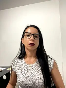 Vicky ro online show from December 5, 2025, 2:31 am