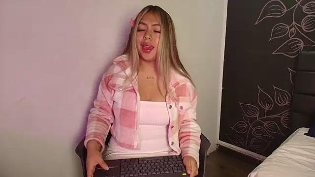 AriannaFox  online show from November 19, 2025, 12:05 pm