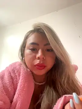 AriannaFox  online show from November 28, 2025, 12:52 pm