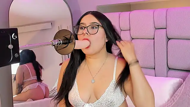 Amy whittee online show from December 3, 2025, 7:23 pm