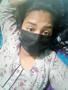 angelboudi0592 online show from April 23, 2026, 10:58 am