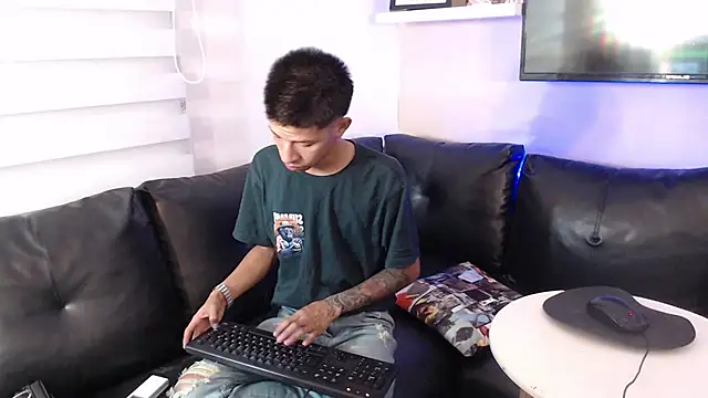 Tessachains 2  online show from January 9, 2026, 3:59 pm