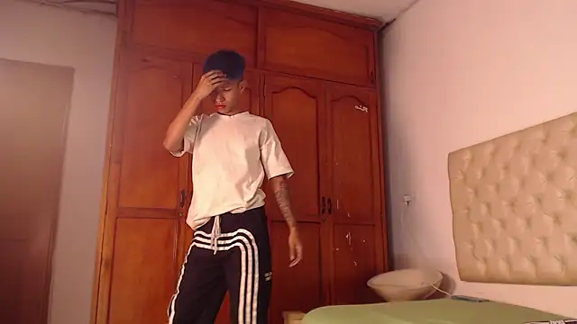 Tessachains 2  online show from February 12, 2026, 1:55 am