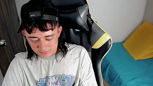 Tatann 18 online show from November 14, 2025, 7:23 pm