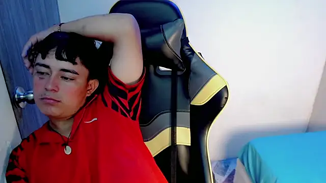 Tatann 18 online show from November 17, 2025, 8:14 pm