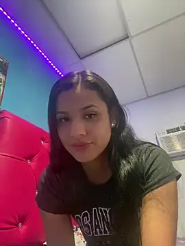 Snapshot of Chiquinquira3 chatting on November 26, 2025, 4:46 am Chiquinquira3 online show from November 26, 2025, 4:46 am