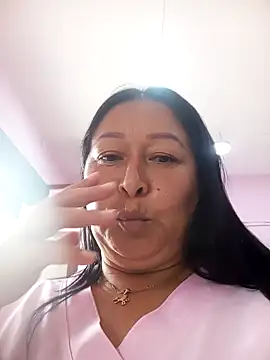 keilaJhonsom1 online show from November 18, 2025, 4:11 pm