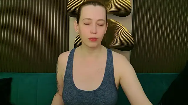 Snapshot of Evie_Berret chatting on March 28, 2026, 8:52 pm Evie Berret online show from March 28, 2026, 8:52 pm