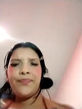 andrealara 123 online show from May 9, 2026, 4:39 am