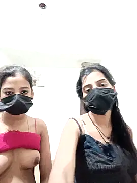 Hot komall online show from February 11, 2026, 1:43 am