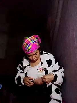 Mabel-122 online show from November 18, 2025, 4:06 am