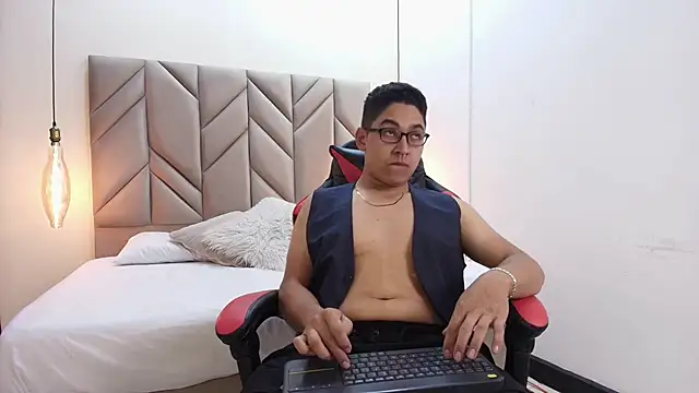 DanteVoss online show from November 20, 2025, 4:01 am