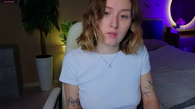 Jinxed Blue online show from November 26, 2025, 7:31 am