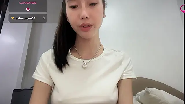 Snapshot of bajejek01 chatting on August 3, 2026, 12:53 am bajejek01 online show from August 3, 2026, 12:53 am