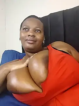 Snapshot of Miss-Berries chatting on July 9, 2026, 2:59 am Miss-Berries online show from July 9, 2026, 2:59 am