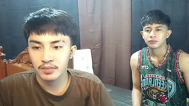 Snapshot of Urloverhardcock chatting on July 11, 2026, 6:21 pm Urloverhardcock online show from July 11, 2026, 6:21 pm