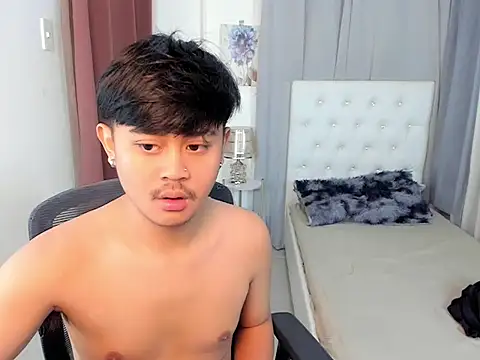 asianblackbigcock online show from November 15, 2025, 5:05 am