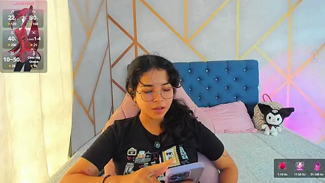  vaiolet owo online show from February 20, 2026, 7:36 pm