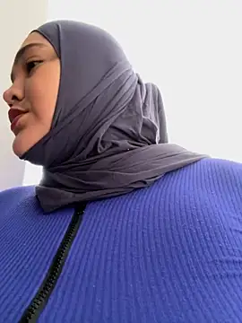 sweetmuslim01 online show from September 18, 2025, 2:52 pm