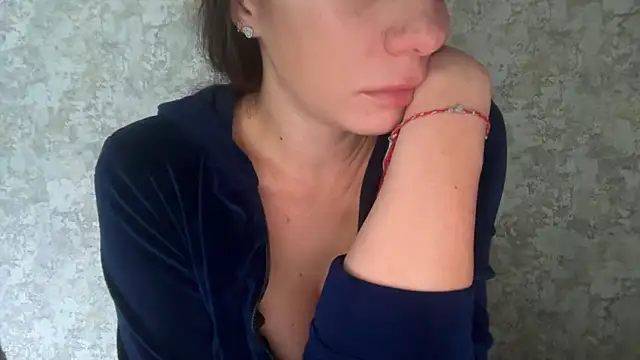 Angelinaa19 online show from April 21, 2026, 8:31 am