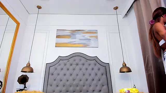 RosaliaMontero online show from April 15, 2026, 8:20 pm