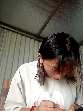 Snapshot of julybi chatting on November 9, 2025, 6:23 am julybi online show from November 9, 2025, 6:23 am