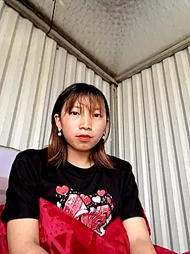 Snapshot of julybi chatting on December 4, 2025, 5:50 am julybi online show from December 4, 2025, 5:50 am