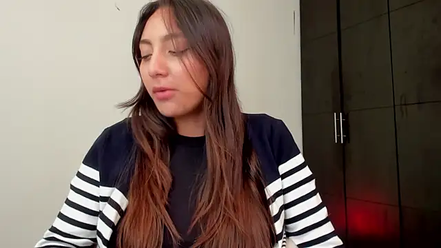 Snapshot of LilyGarcia chatting on May 31, 2026, 6:42 pm LilyGarcia online show from May 31, 2026, 6:42 pm