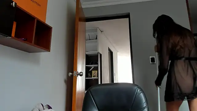 Snapshot of LilyGarcia chatting on June 9, 2026, 5:13 pm LilyGarcia online show from June 9, 2026, 5:13 pm