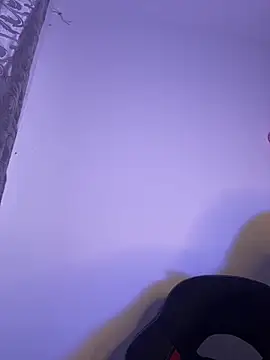 VIOLET EF online show from November 9, 2025, 8:07 pm