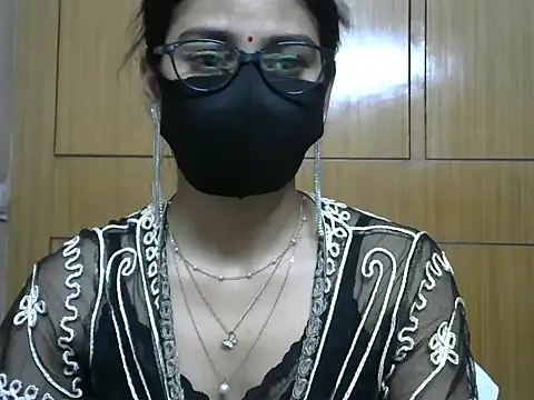 Fairy Pie online show from April 27, 2026, 6:50 pm