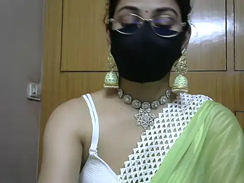 Snapshot of Fairy_Pie chatting on June 7, 2026, 8:01 pm Fairy Pie online show from June 7, 2026, 8:01 pm