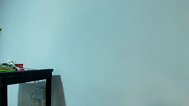 GimenaLyam online show from December 4, 2025, 12:25 pm