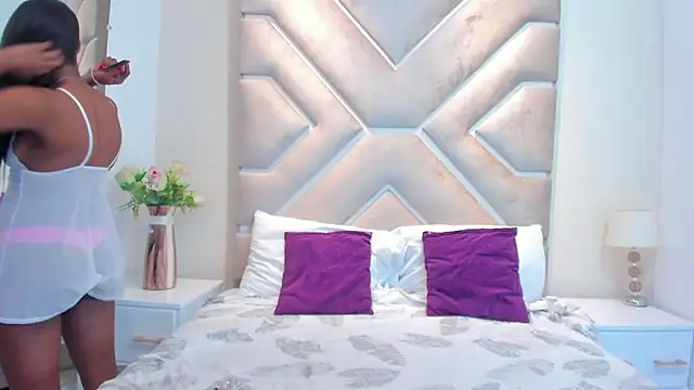 Bella Rousee  online show from November 28, 2025, 4:26 am